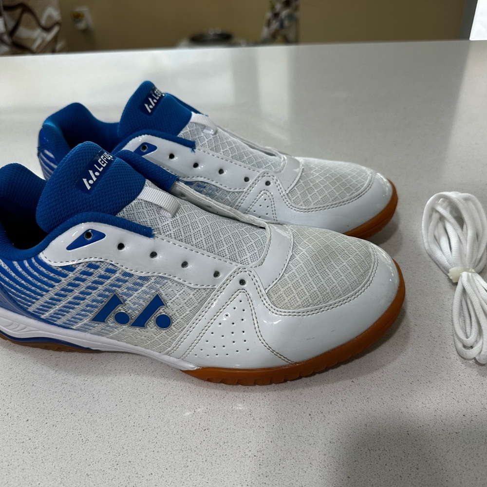 Lefus Mens Lightweight Sneaker Fashion Indoor Court Shoes.